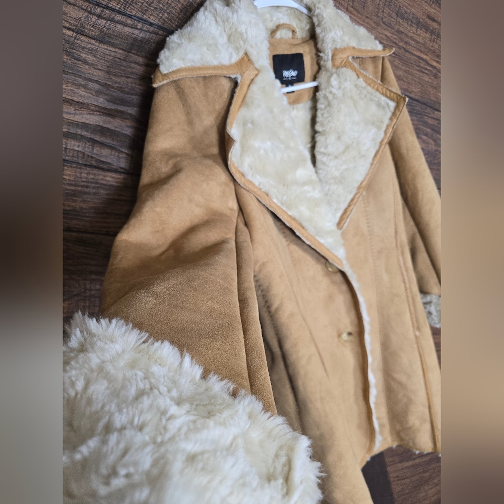 Super Soft Mossimo Supply Co. Tan Penny Lane with Cream Lining Faux Fur Coat M - Picture 8 of 9